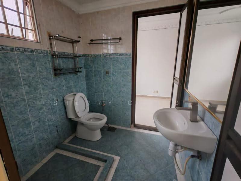 Rumah Teres 2-Tingkat untuk Disewa di Selayang (Selangor) - Sherry Chang - Bathroom - PropertyGuru.com.my