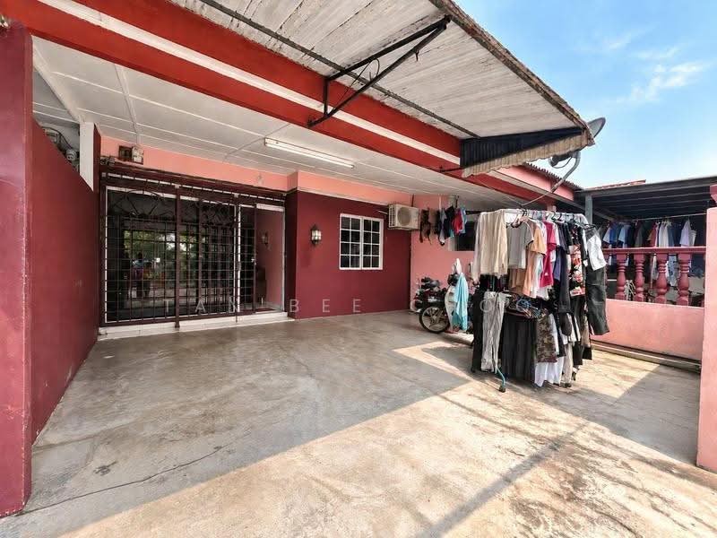 Rumah Teres 1-Tingkat untuk Dijual di Puchong (Selangor) - Tan Bee Choo - Exterior - PropertyGuru.com.my