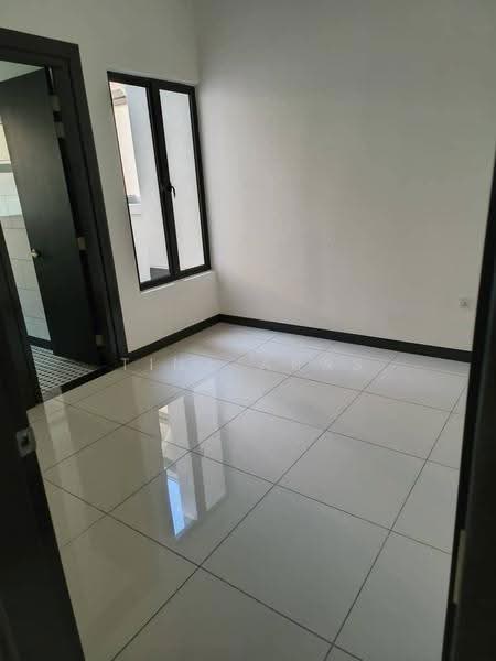 Rumah Berkembar untuk Dijual di Elmina (Shah Alam) - Tina Abas - PropertyGuru.com.my