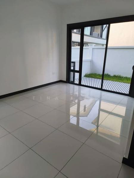 Rumah Berkembar untuk Dijual di Elmina (Shah Alam) - Tina Abas - PropertyGuru.com.my