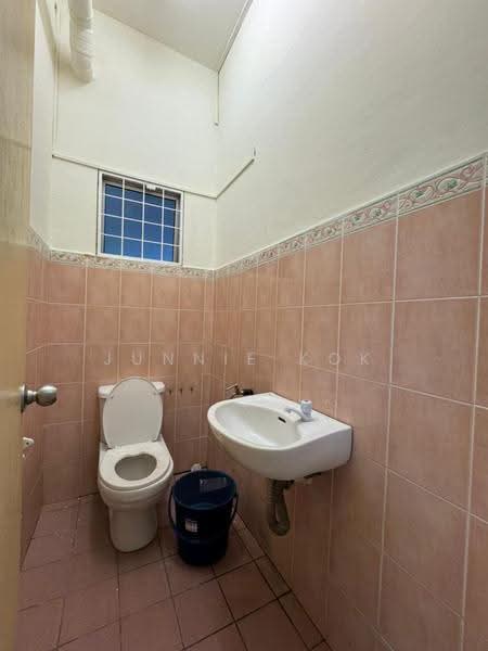 Rumah Teres 2-Tingkat untuk Dijual di Kota Kinabalu (Sabah) - Junnie Kok - Bathroom - PropertyGuru.com.my