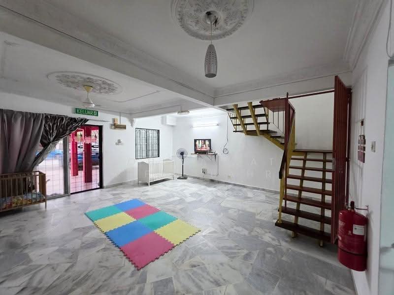 Rumah Teres 2-Tingkat untuk Dijual di Taman TTDI Jaya (Shah Alam) - Mohd Aizat Saiful Bahri - Interior - PropertyGuru.com.my