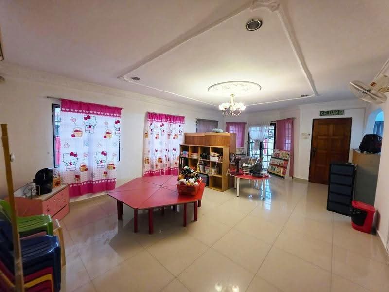 Rumah Teres 2-Tingkat untuk Dijual di Taman TTDI Jaya (Shah Alam) - Mohd Aizat Saiful Bahri - Interior - PropertyGuru.com.my