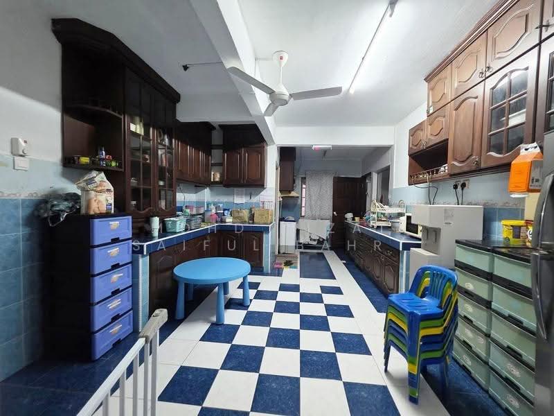 Rumah Teres 2-Tingkat untuk Dijual di Taman TTDI Jaya (Shah Alam) - Mohd Aizat Saiful Bahri - Kitchen - PropertyGuru.com.my
