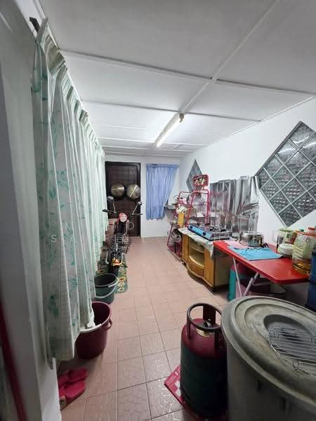 Rumah Teres 2-Tingkat untuk Dijual di Taman TTDI Jaya (Shah Alam) - Mohd Aizat Saiful Bahri - Kitchen - PropertyGuru.com.my