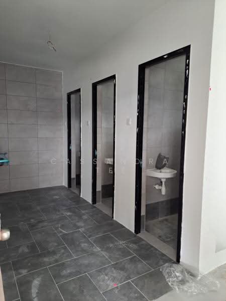 Shop for Rent in Sri Petaling (Kuala Lumpur) - Cassandra Tee - Bathroom - PropertyGuru.com.my