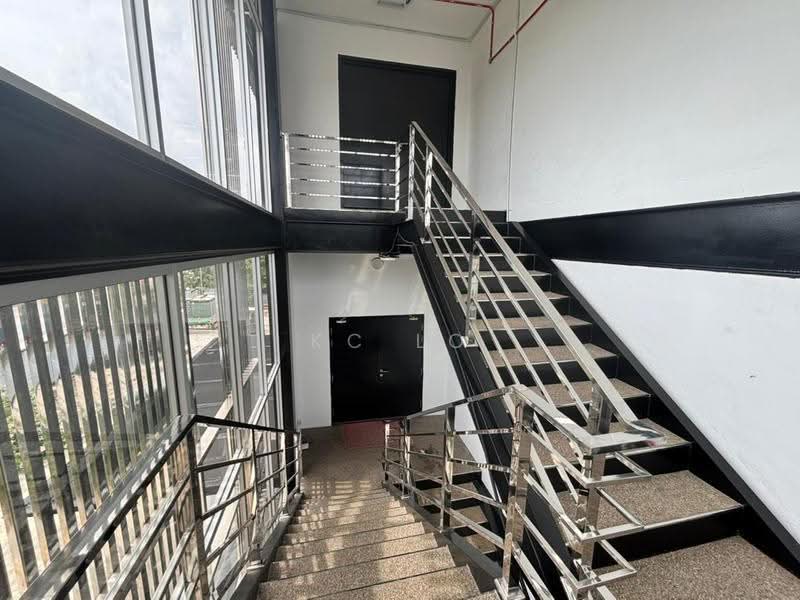 Kilang untuk Disewa di Sendayan Tech Valley (Labu) - KC Lo - Entrance - PropertyGuru.com.my