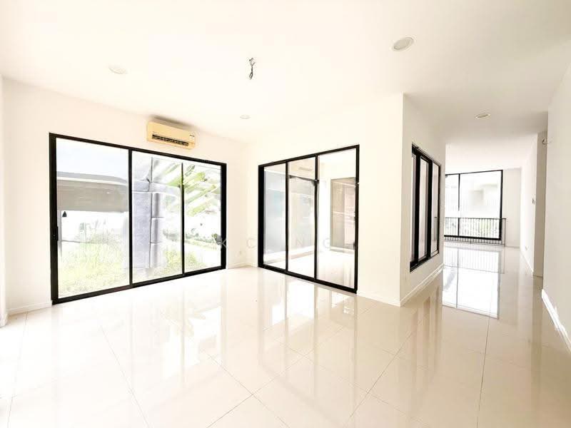 Rumah Berkembar untuk Disewa di Shah Alam (Selangor) - KC Ng - Living Room - PropertyGuru.com.my