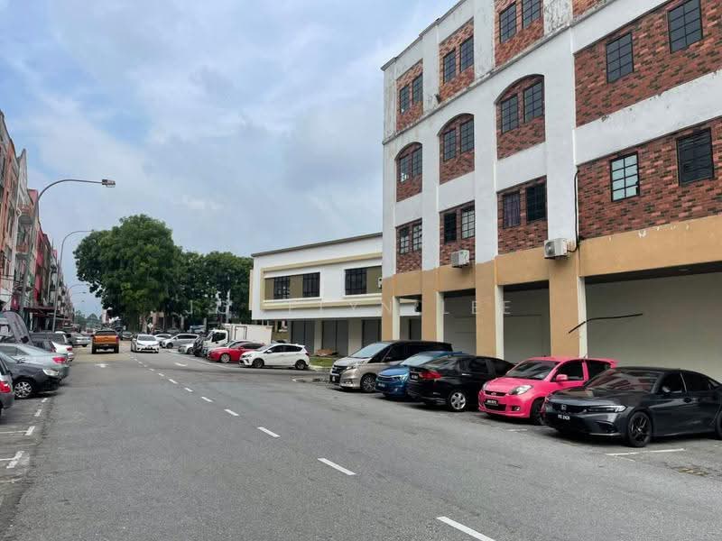 Shop for Sale in Bandar Indahpura (Kulai) - Jocelyn Lee - Exterior - PropertyGuru.com.my