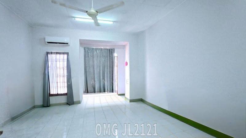 Terraced House for Sale in Bandar Botanic (Klang) - Joanne Lim - Living Room - PropertyGuru.com.my