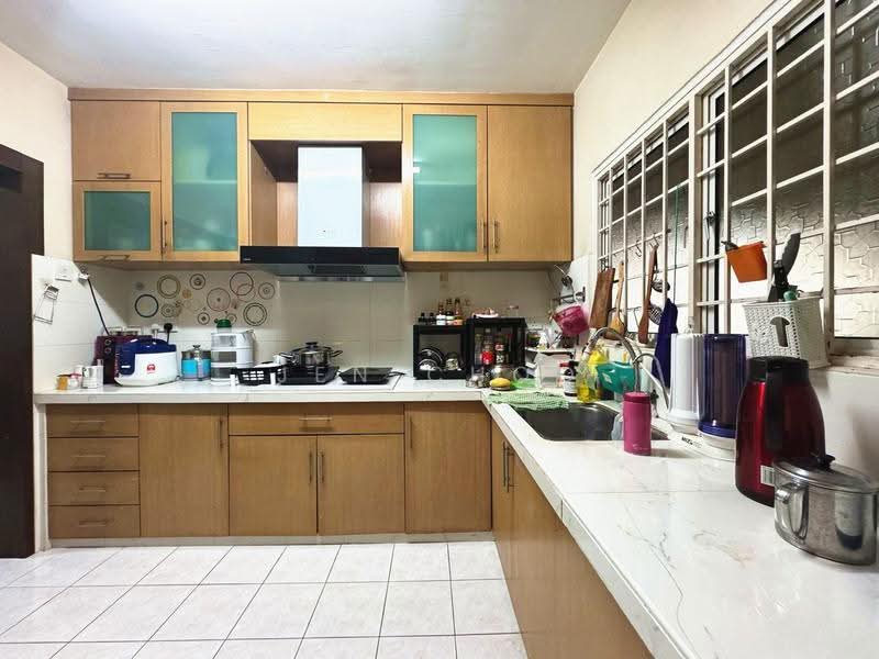 Condominium for Sale at Greenlane Park - Jen Choo - Kitchen - PropertyGuru.com.my