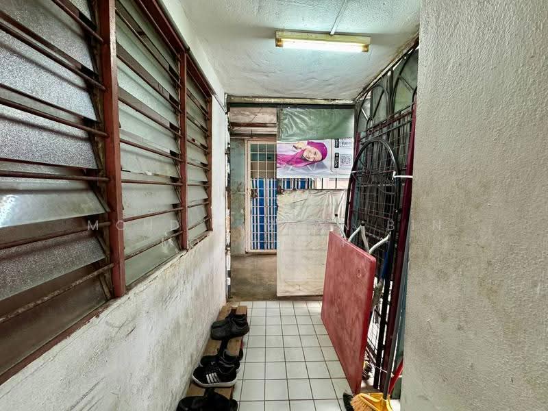 Pangsapuri untuk Dijual di Taman Bunga Negara - Mohd Hazlan bin Mohd Sopi - Corridor - PropertyGuru.com.my