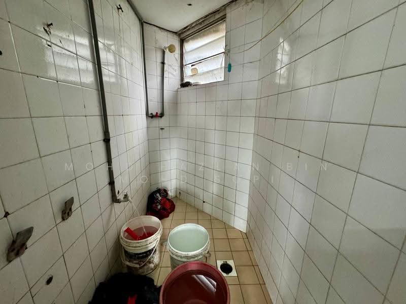 Pangsapuri untuk Dijual di Taman Bunga Negara - Mohd Hazlan bin Mohd Sopi - Bathroom - PropertyGuru.com.my
