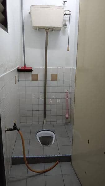 1-storey Terraced House for Sale in Taman Skyline (Jalan Klang Lama (Old Klang Road)) - Feinie Tan - Bathroom - PropertyGuru.com.my