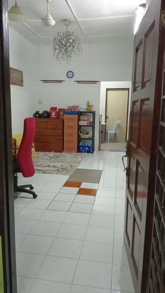 1-storey Terraced House for Sale in Taman Skyline (Jalan Klang Lama (Old Klang Road)) - Feinie Tan - Interior - PropertyGuru.com.my
