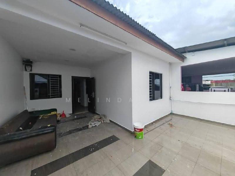 Rumah Teres 1-Tingkat untuk Dijual di Taman Ungku Tun Aminah (Skudai) - Melinda Ee - Exterior - PropertyGuru.com.my