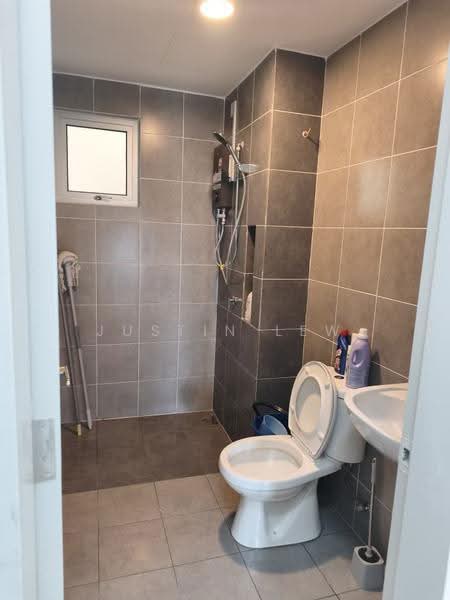 Pangsapuri untuk Disewa di Alpinia Residences - Justin Lew - Bathroom - PropertyGuru.com.my