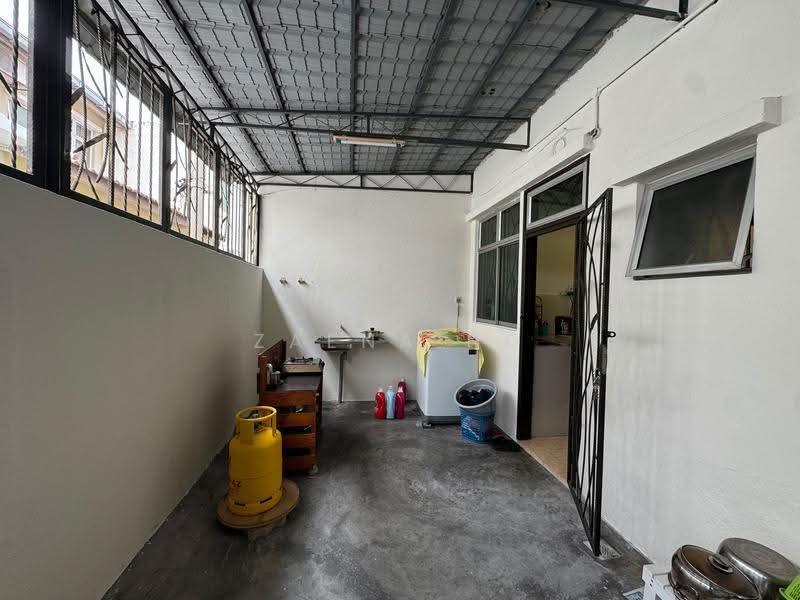 Rumah Teres 2-Tingkat untuk Dijual di Bandar Bukit Tinggi 2 (Klang) - Zaena Ng - Kitchen - PropertyGuru.com.my