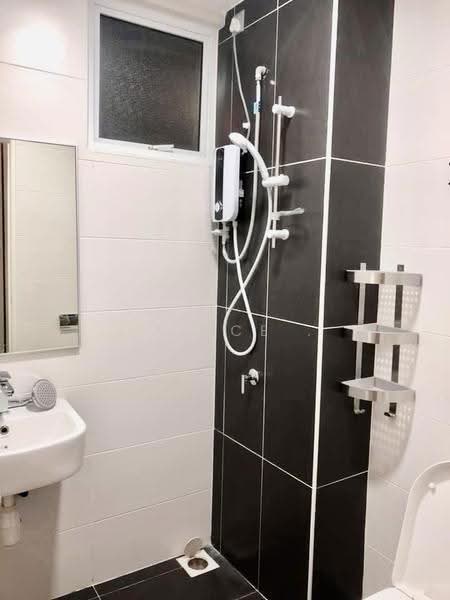 Service Residence for Sale at Twin Danga Residence - Janice . - Bathroom - PropertyGuru.com.my