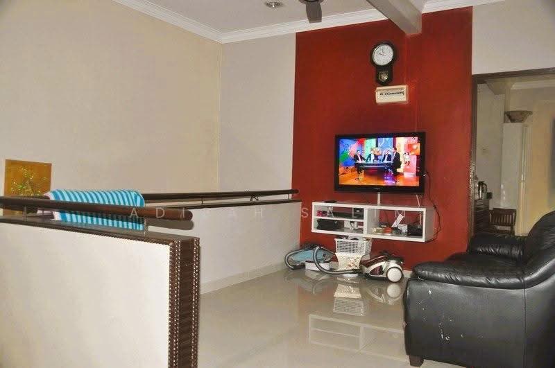 Rumah Teres 2-Tingkat untuk Dijual di Ukay Perdana (Ulu Kelang) - Adibah Salim - Living Room - PropertyGuru.com.my