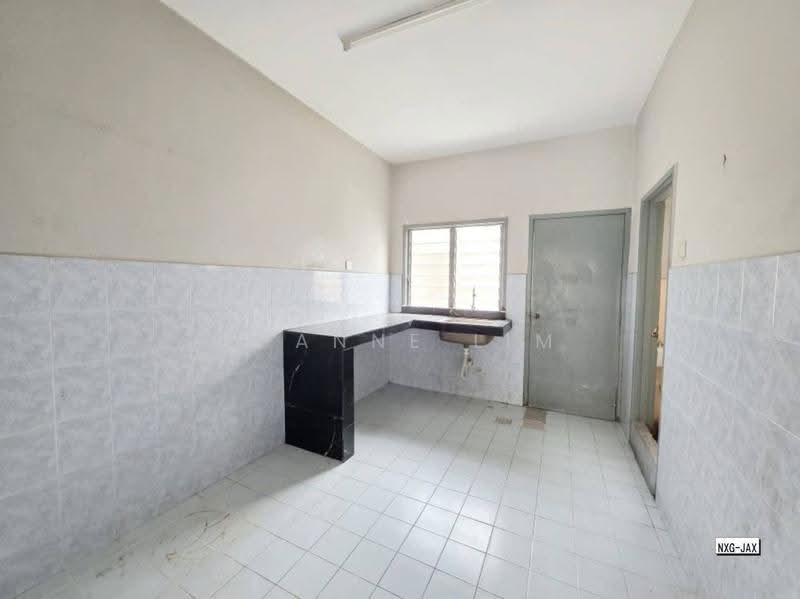2-storey Terraced House for Sale in Klang (Selangor) - Joanne Lim - Kitchen - PropertyGuru.com.my