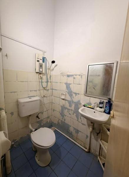 Pangsapuri untuk Dijual di Fortune Court - TF Lee - Bathroom - PropertyGuru.com.my