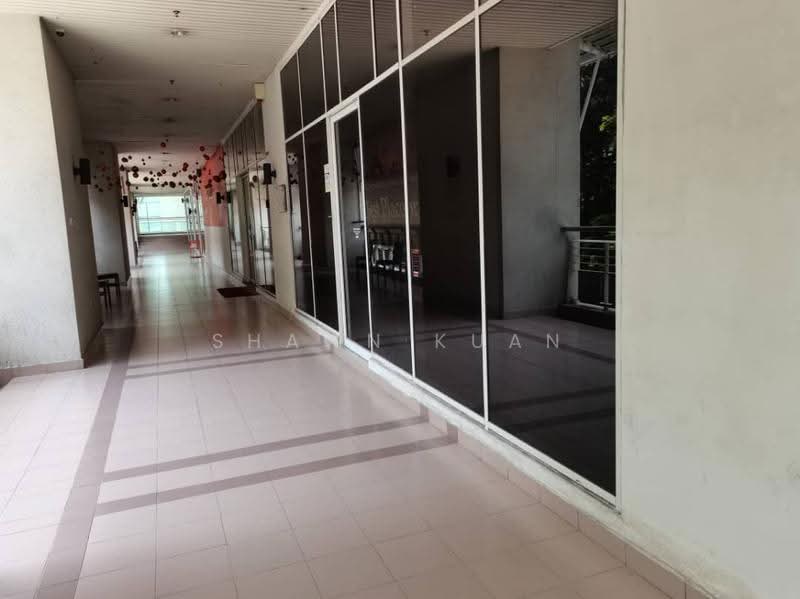 Retail Office for Rent in Petaling Jaya (Selangor) - Shawn Kuan - Corridor - PropertyGuru.com.my