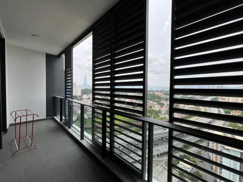 Kediaman Servis untuk Disewa di Avara - Ming Ju Li - Balcony - PropertyGuru.com.my