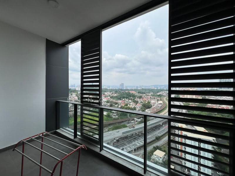 Kediaman Servis untuk Disewa di Avara - Ming Ju Li - Balcony - PropertyGuru.com.my
