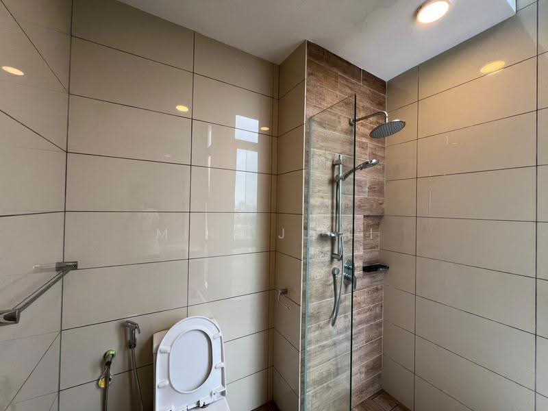 Kediaman Servis untuk Disewa di Avara - Ming Ju Li - Bathroom - PropertyGuru.com.my