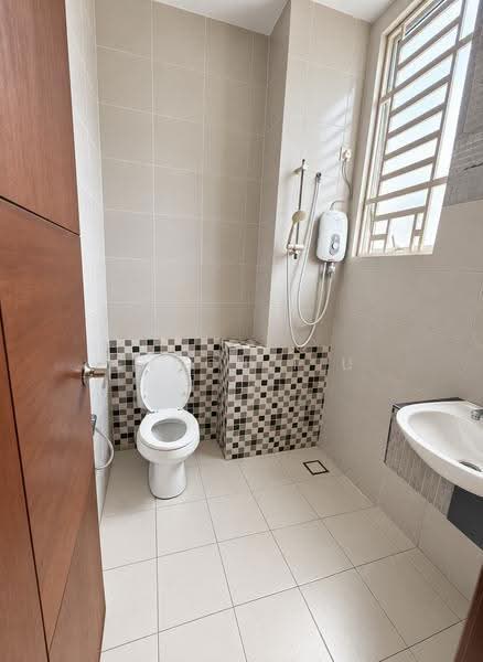 Rumah Berkembar untuk Dijual di Bayan Baru (Penang) - Enoch Tiu - Bathroom - PropertyGuru.com.my