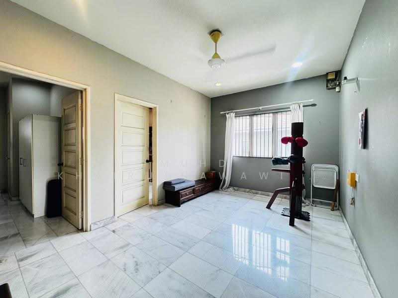 2-storey Terraced House for Sale in Seksyen 5 (Kota Damansara) - Muhd Khairulnawawi Kamaruddin - Living Room - PropertyGuru.com.my