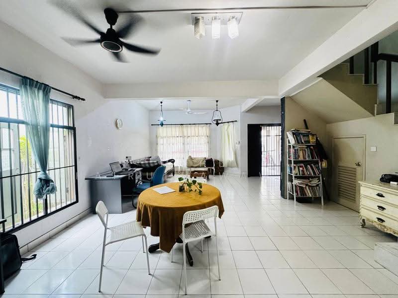 2-storey Terraced House for Sale in Seksyen 5 (Kota Damansara) - Muhd Khairulnawawi Kamaruddin - Living Room - PropertyGuru.com.my