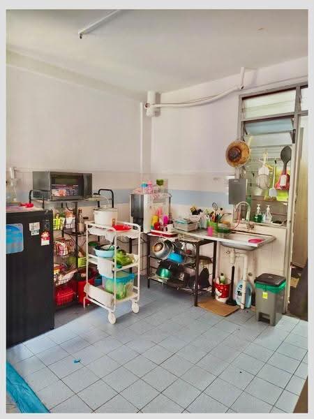 Rumah Flat untuk Dijual di Flat PKNS Section 7 - Sariza Hartanah - Kitchen - PropertyGuru.com.my