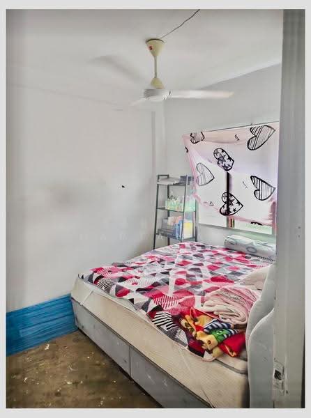 Rumah Flat untuk Dijual di Flat PKNS Section 7 - Sariza Hartanah - Bedroom - PropertyGuru.com.my
