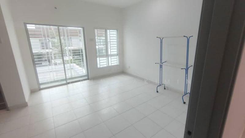 Rumah Teres 2-Tingkat untuk Dijual di Alam Suria (Puncak Alam) - Nazrin Hakimin - Interior - PropertyGuru.com.my