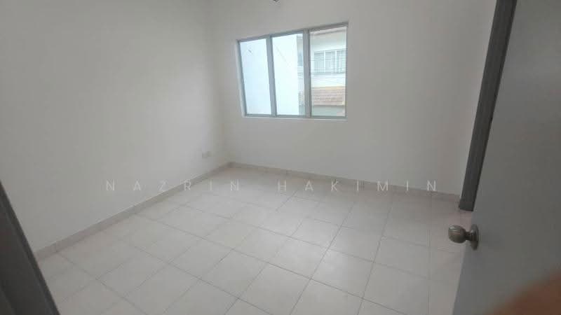 Rumah Teres 2-Tingkat untuk Dijual di Alam Suria (Puncak Alam) - Nazrin Hakimin - PropertyGuru.com.my