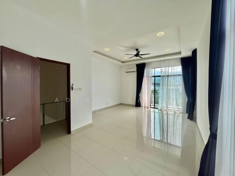 Rumah Berkembar untuk Dijual di Taman Melawati (Ulu Kelang) - Adibah Salim - Living Room - PropertyGuru.com.my