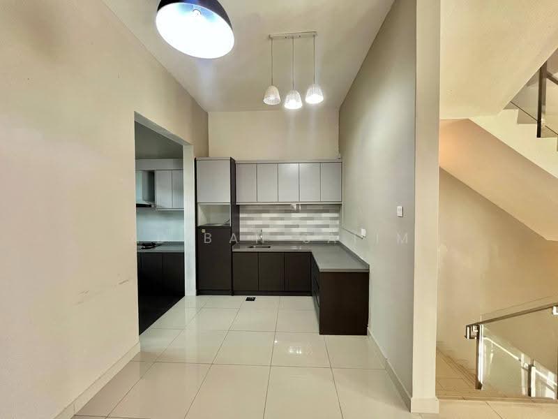 Rumah Berkembar untuk Dijual di Taman Melawati (Ulu Kelang) - Adibah Salim - Kitchen - PropertyGuru.com.my