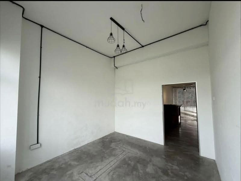 Retail Space for Sale in Taman Mount Austin (Tebrau) - Kelly Wai - Interior - PropertyGuru.com.my