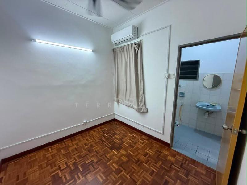 2-storey Terraced House for Sale in Subang Jaya (Selangor) - Terry Yee - Bathroom - PropertyGuru.com.my