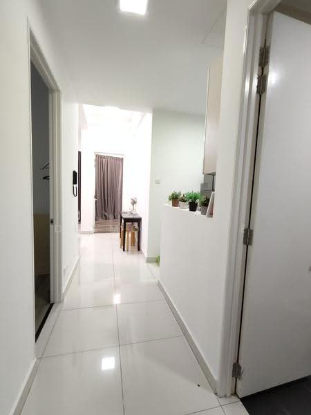 Kediaman Servis untuk Disewa di Arte S - Desmond Lee - Corridor - PropertyGuru.com.my