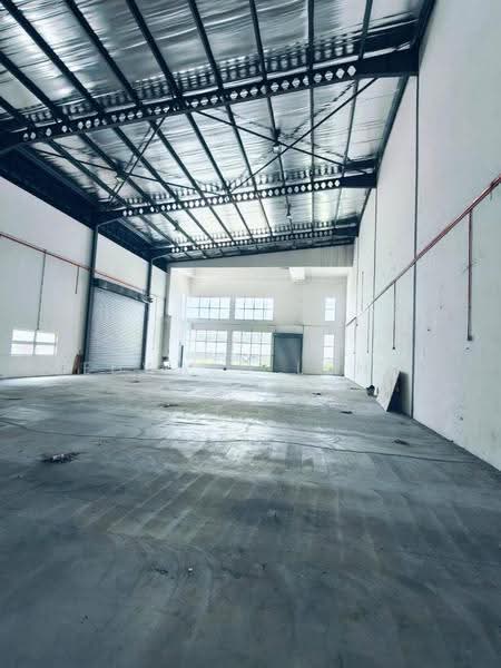 Kilang untuk Disewa di Taman Perindustrian Taming Jaya (Balakong) - Edward Long - Interior - PropertyGuru.com.my