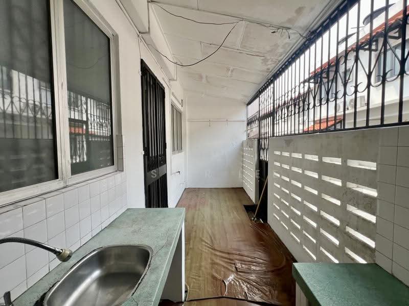2-storey Terraced House for Sale in SS2 (Petaling Jaya) - Lester Lee - Balcony - PropertyGuru.com.my