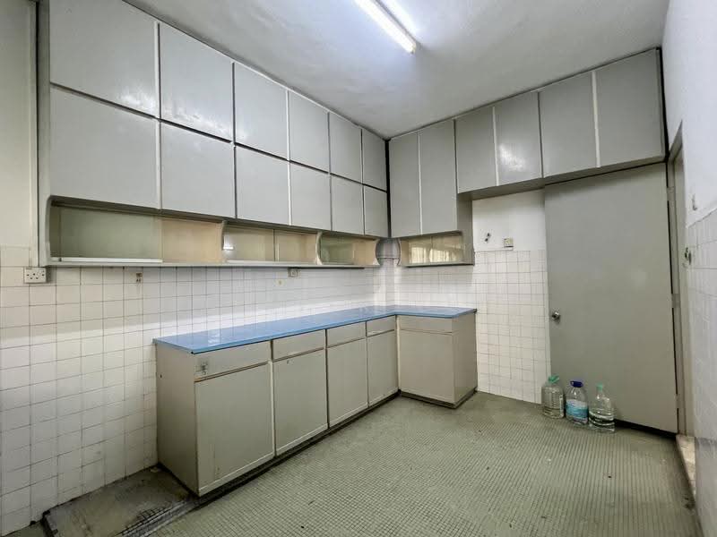 2-storey Terraced House for Sale in SS2 (Petaling Jaya) - Lester Lee - Kitchen - PropertyGuru.com.my