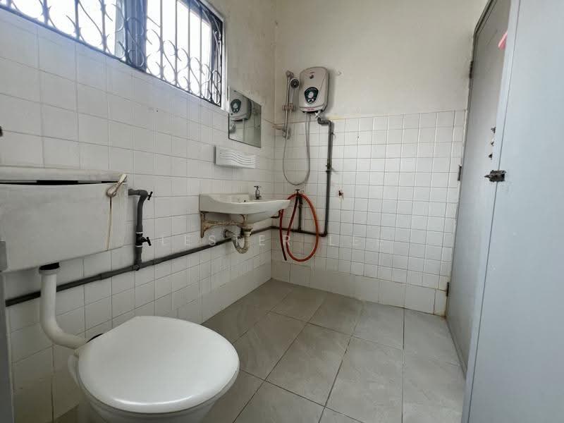 2-storey Terraced House for Sale in SS2 (Petaling Jaya) - Lester Lee - Bathroom - PropertyGuru.com.my