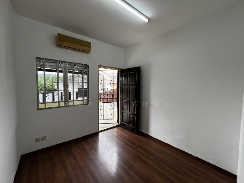 2-storey Terraced House for Sale in Taman Equine (Seri Kembangan) - Aaron Yong - Interior - PropertyGuru.com.my