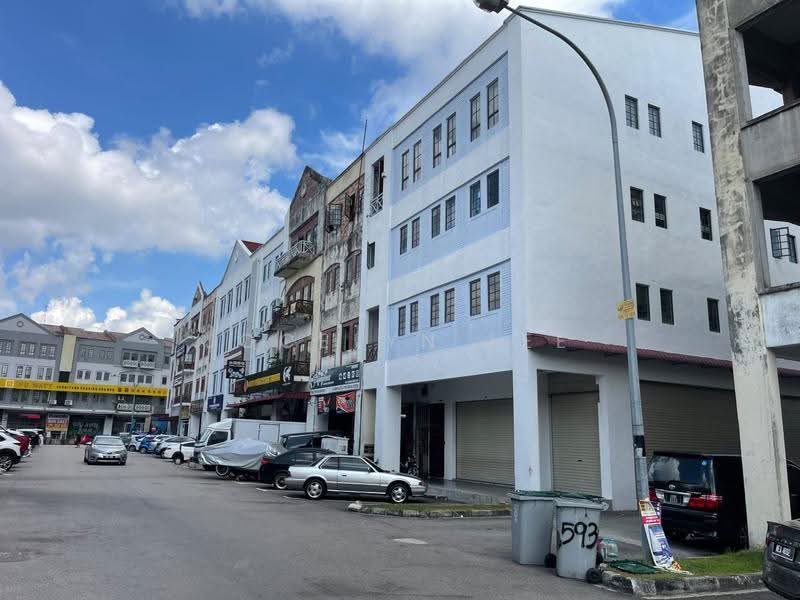 Shop for Sale in Bandar Indahpura (Kulai) - Jocelyn Lee - Exterior - PropertyGuru.com.my