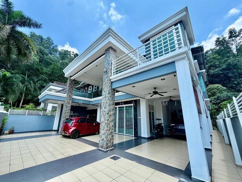 Rumah Berkembar untuk Dijual di Ampang Jaya (Ampang) - Nazrin Hakimin - Exterior - PropertyGuru.com.my