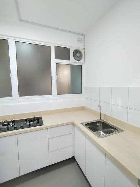 Service Residence for Sale at Tuan 2egacy - Sherry Chang - Kitchen - PropertyGuru.com.my